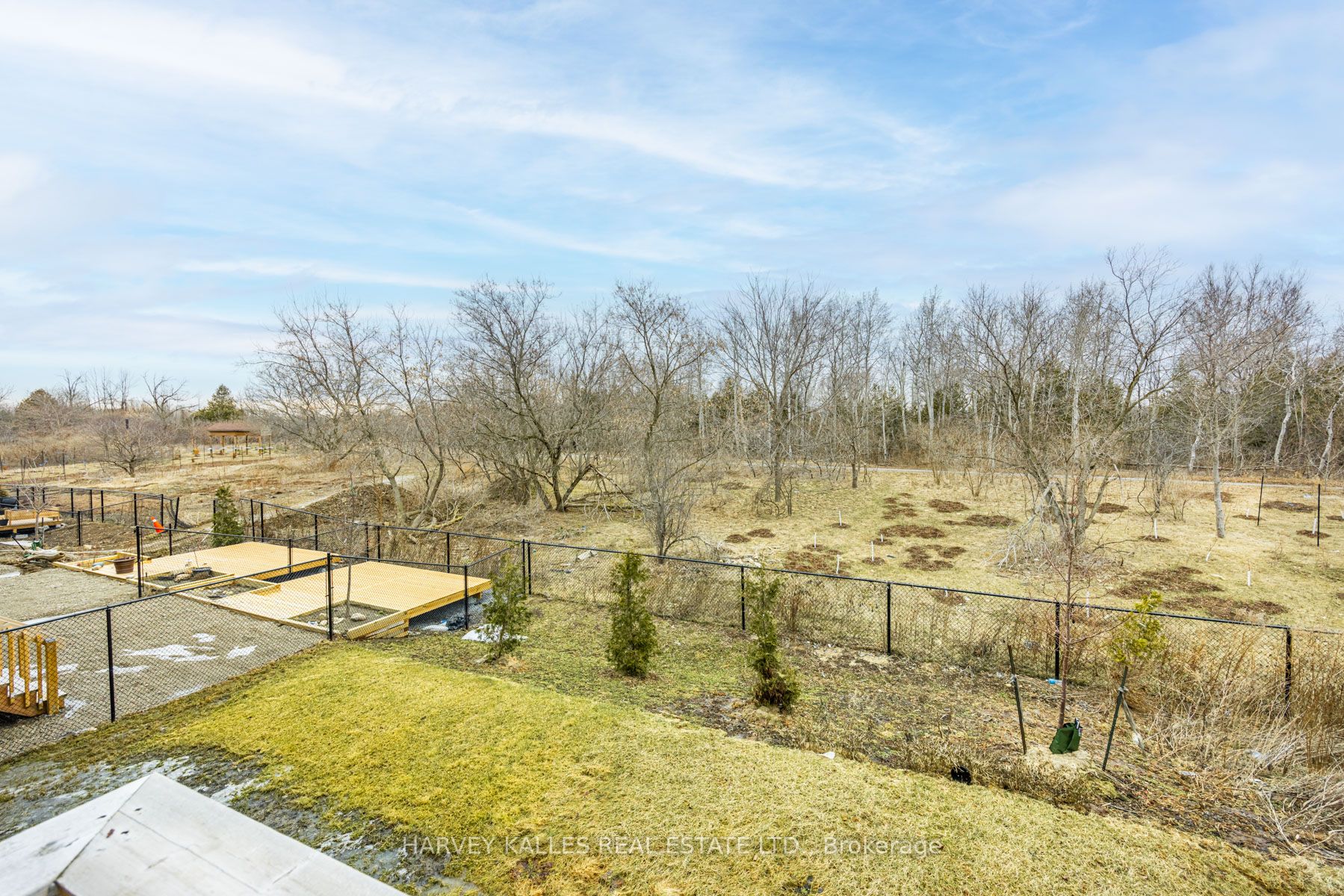 250 Finch Avenue 22