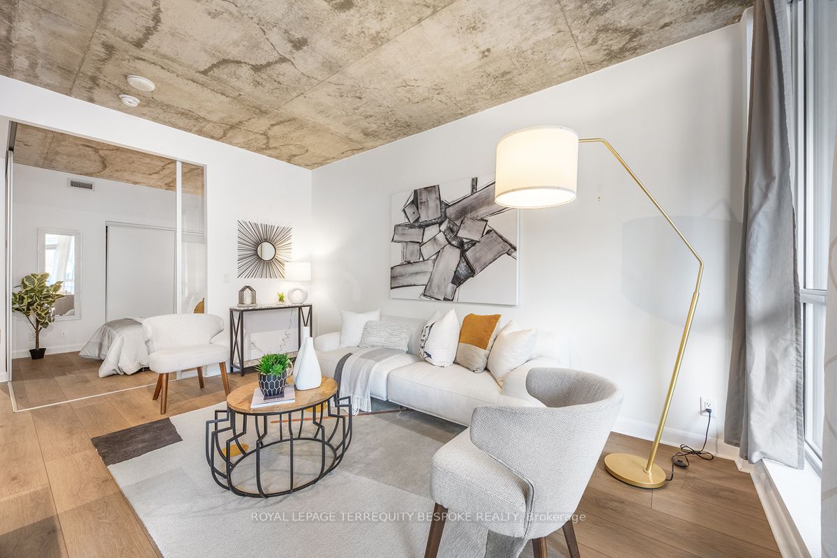 478 King Street W, #202
