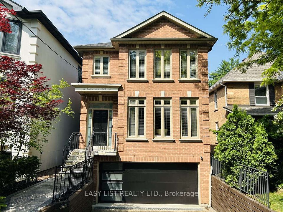 8 Weetwood Street, Toronto, ON M5M 4C8