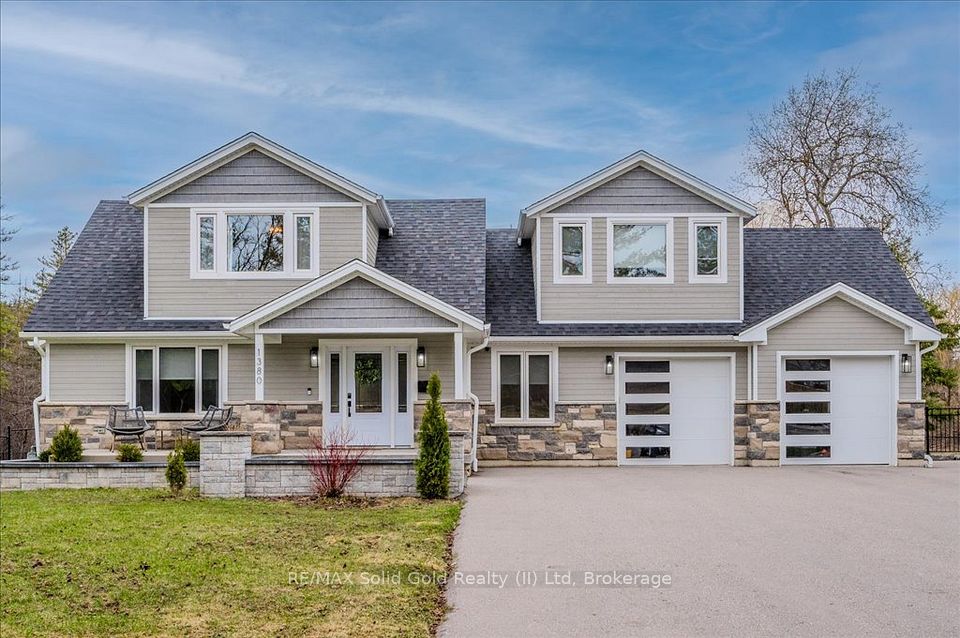 1380 Doon Village