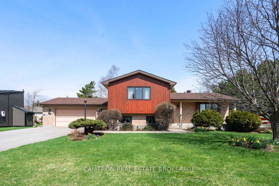 6274 MacRae