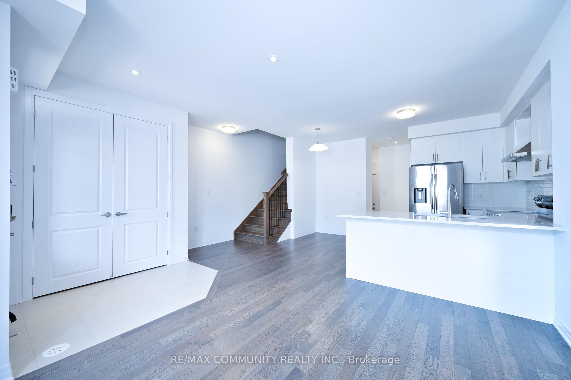 3268 Sixth Line, 1008 - GO Glenorchy, Oakville 
