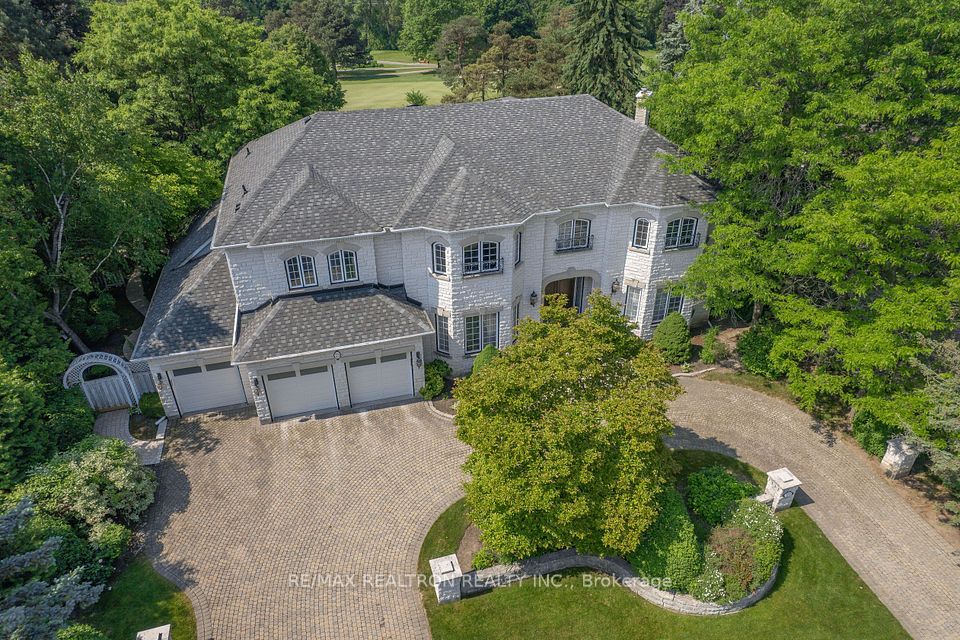 23 Fairway Heights