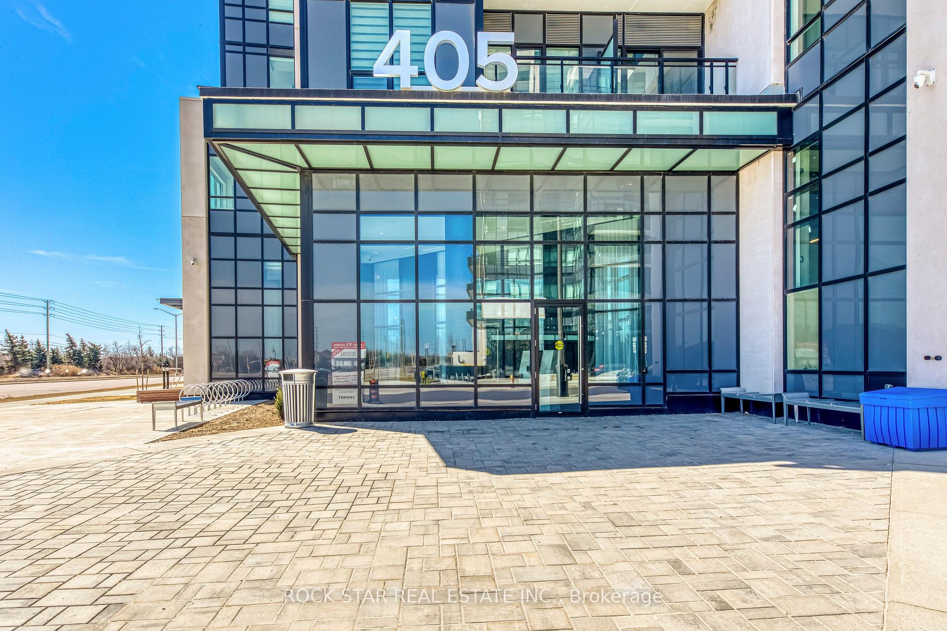 2 Bedrooms Condo at 405 Dundas,  Oakville For sale