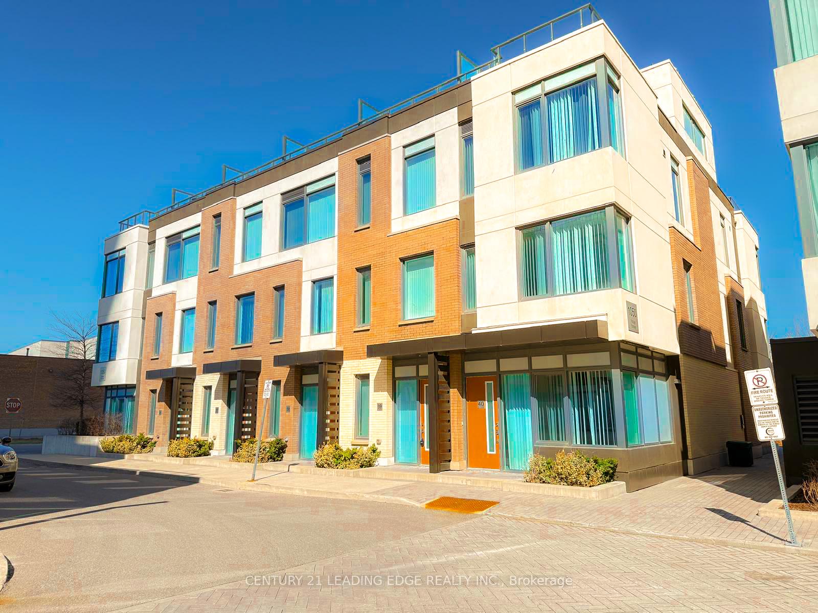 4 Bedrooms Condo at 1050 Portage,  Vaughan For sale