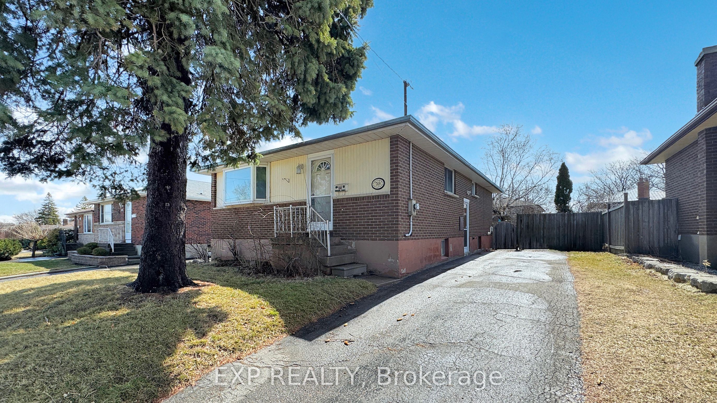 769 Olive Avenue, Oshawa, ON L1H 2S4