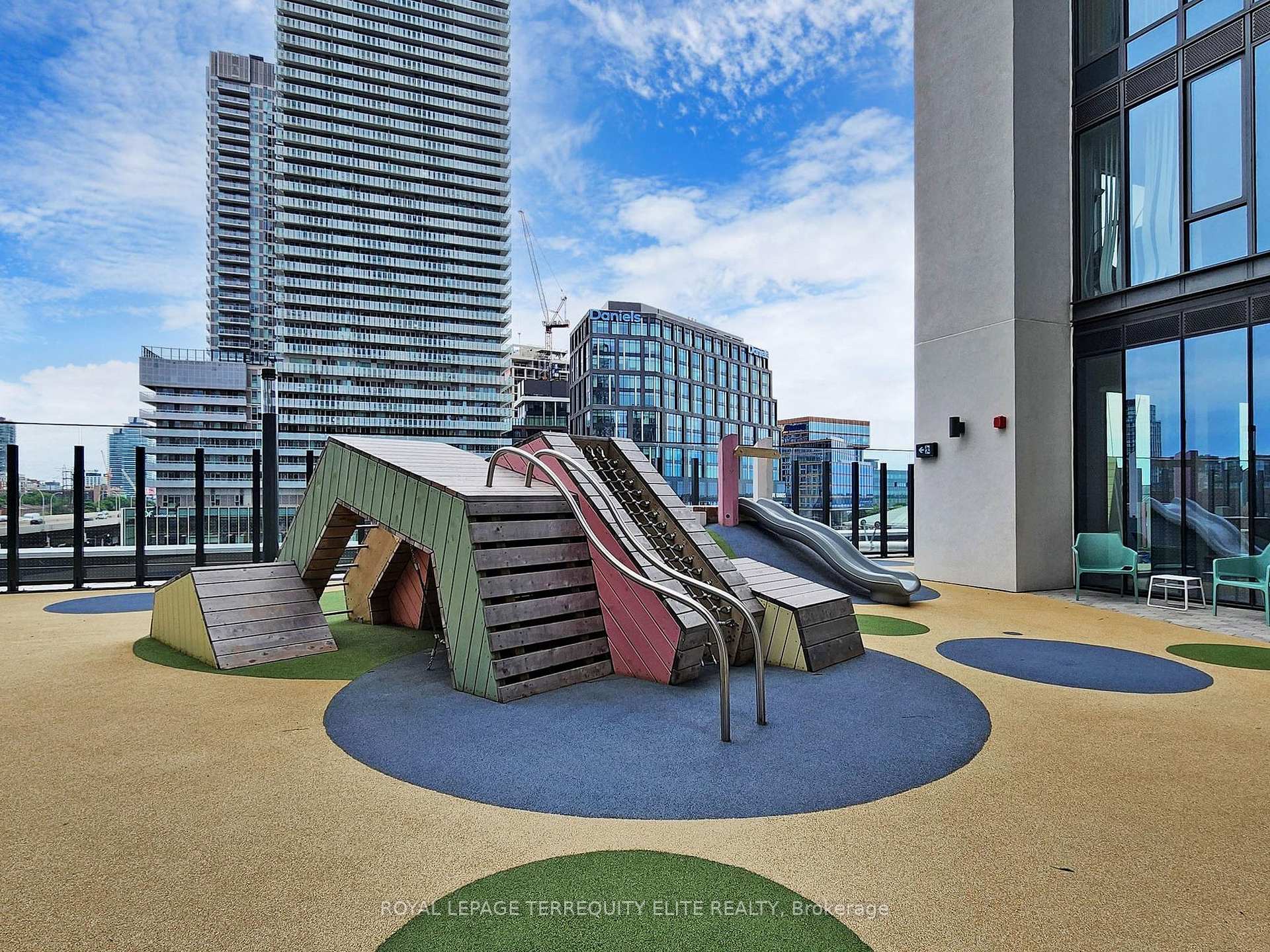 1 Bedroom Condo at 55 Cooper, Toronto For sale