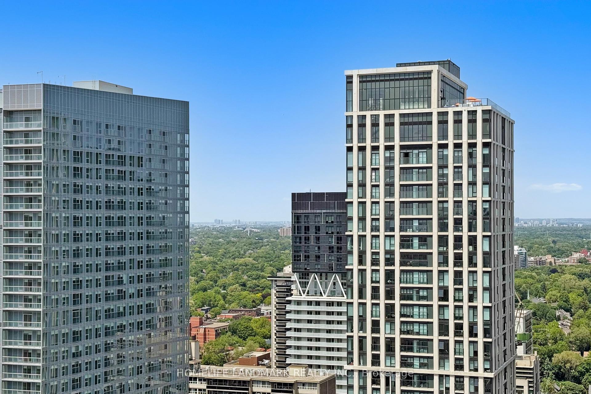 2 Bedrooms Condo at 185 Roehampton, Toronto For sale