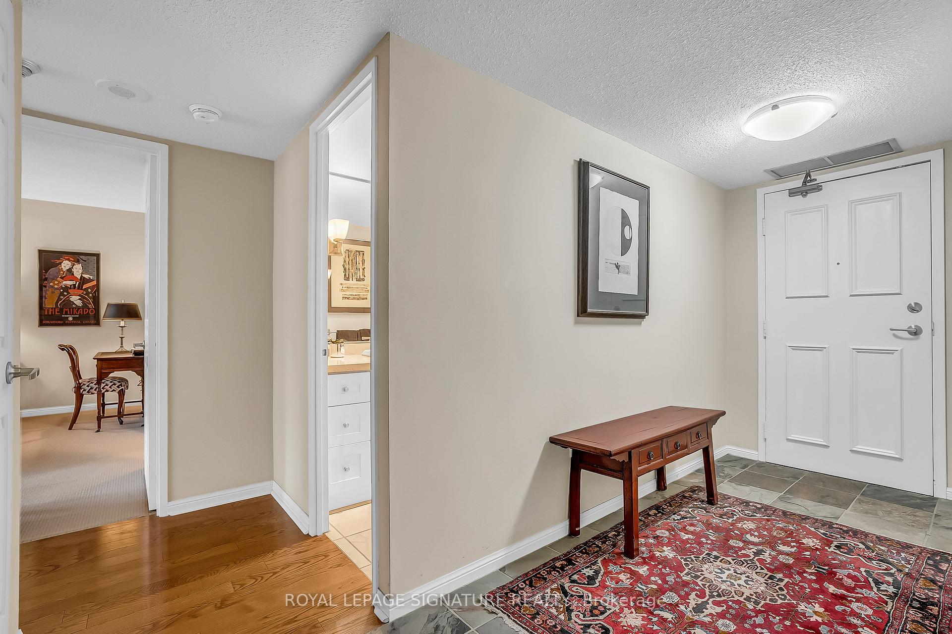 2 Bedrooms Condo at 245 The Donway, Toronto For sale