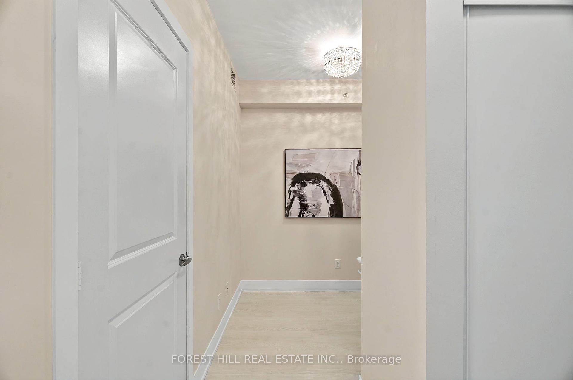 2 Bedrooms Condo at 68 Merton, Toronto For sale