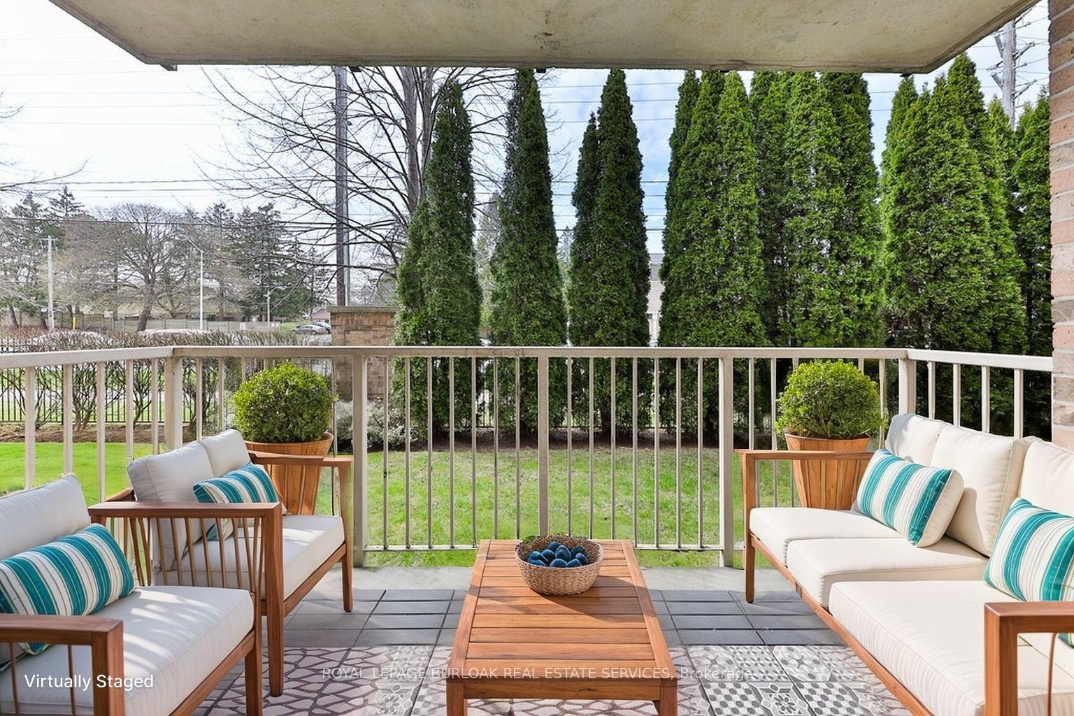 2 Bedrooms Condo at 216E Plains, Burlington For sale