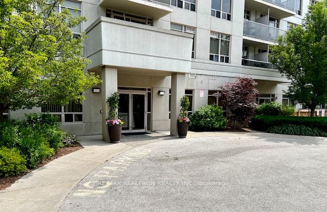 2 Bedrooms Condo at 3650 Kingston, Toronto For sale