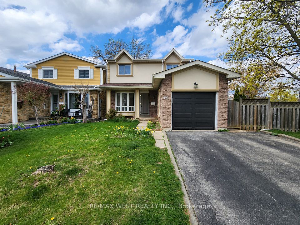 2401 Hemlock