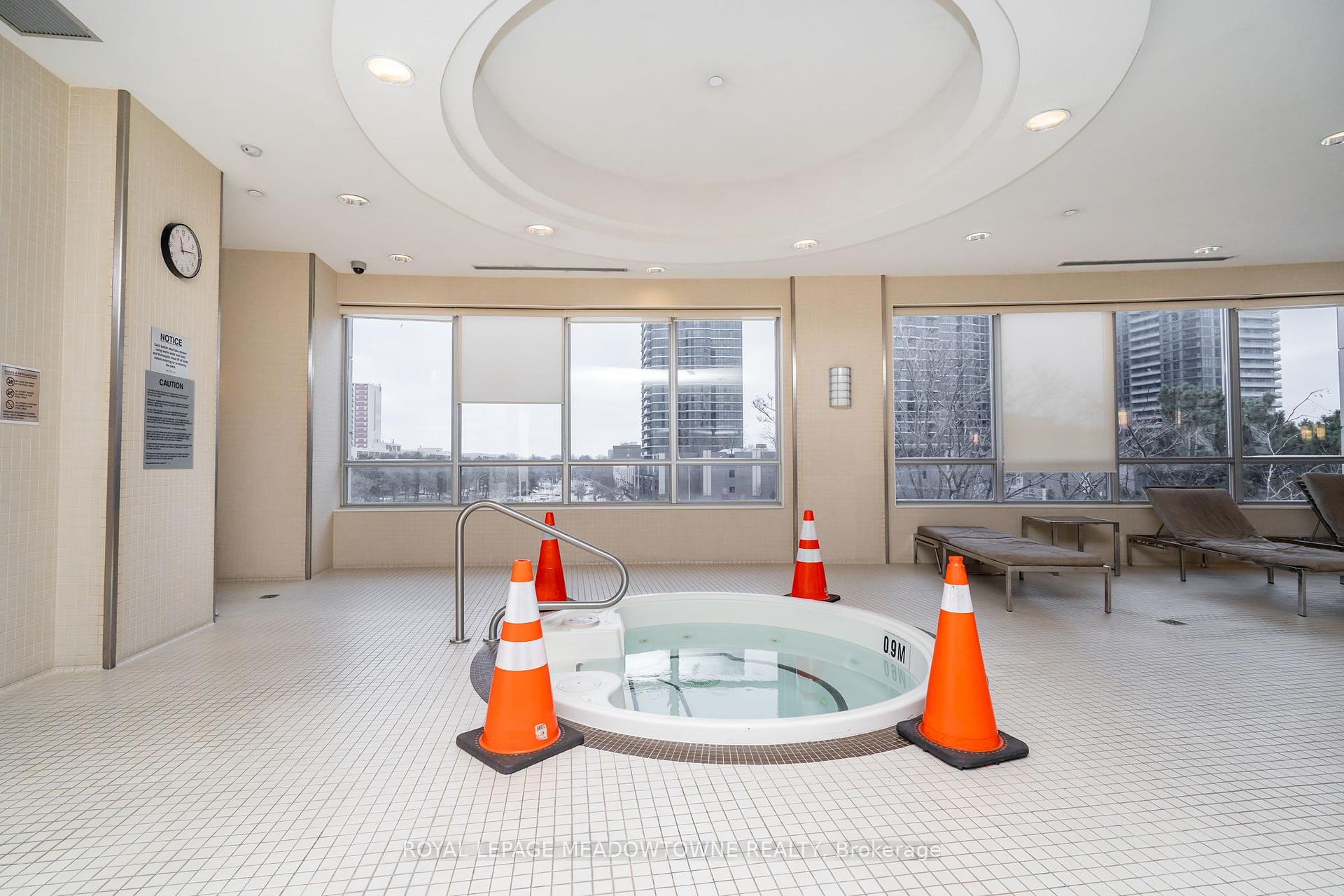 2 Bedrooms Condo at 2 Eva,  Toronto For sale