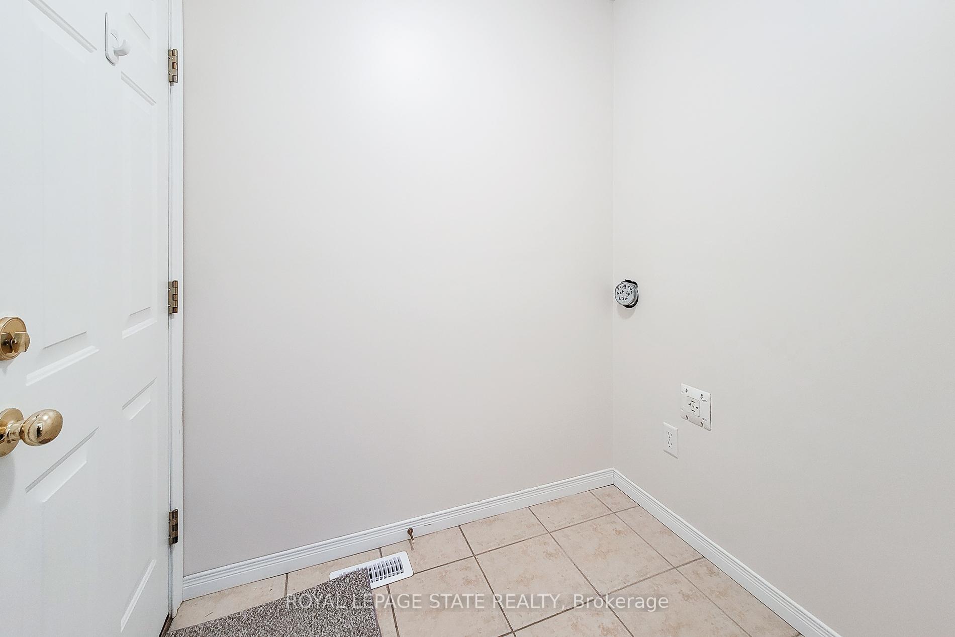 2 Bedrooms Condo at 751 Rymal, Hamilton For sale