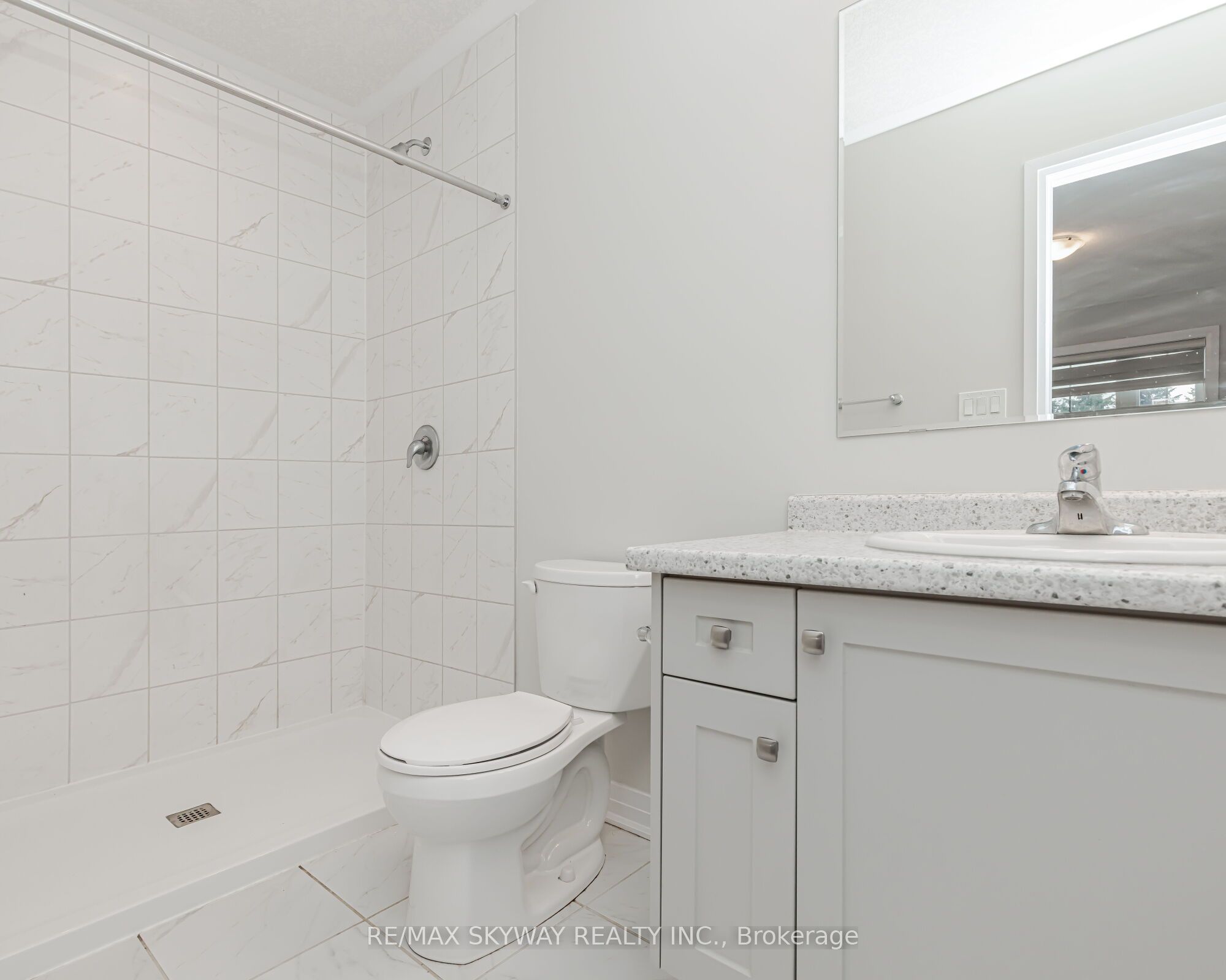 311 Woolwich Street, #5