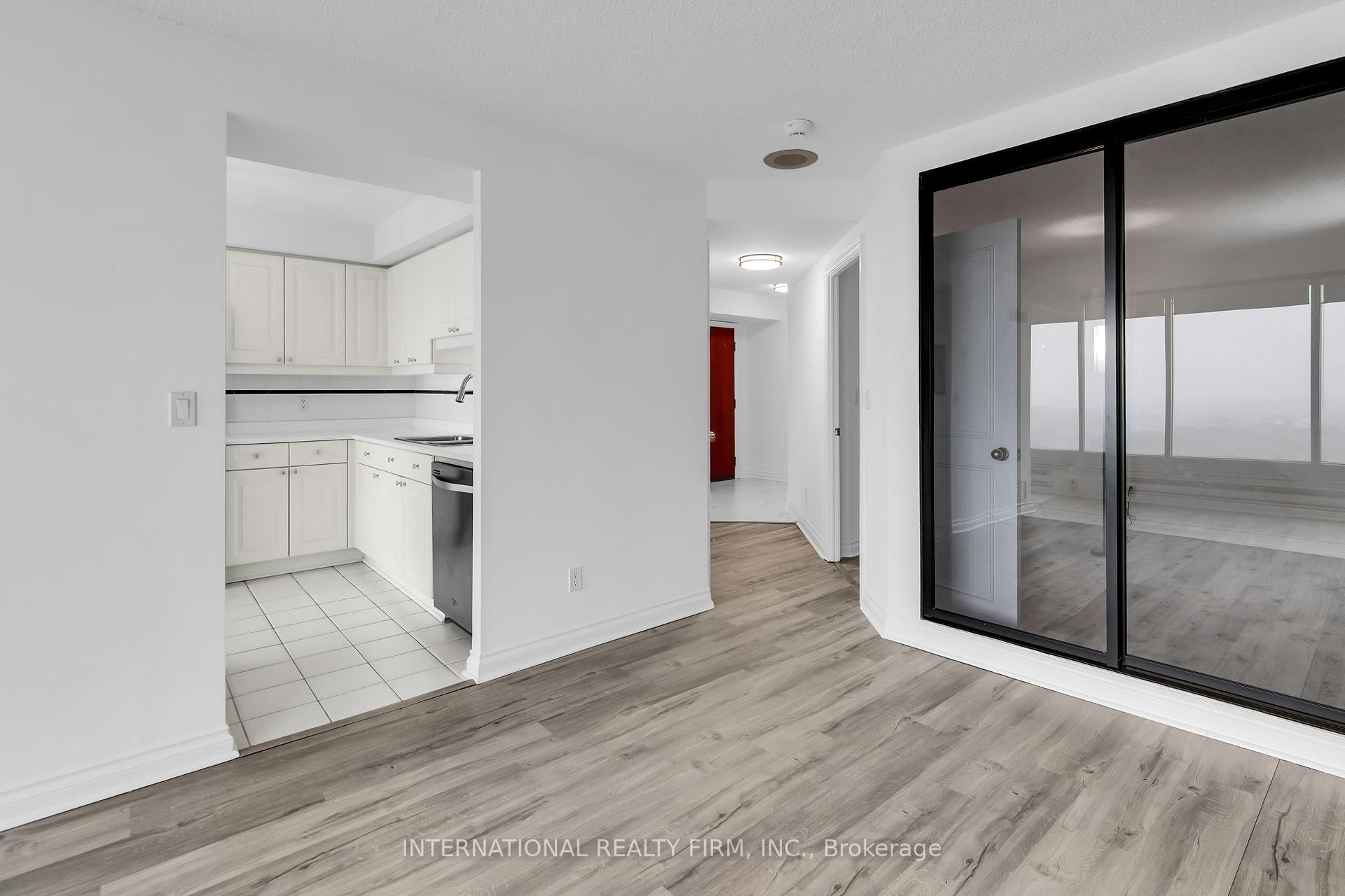 1 Bedroom Condo at 1 Palace Pier, Toronto For sale