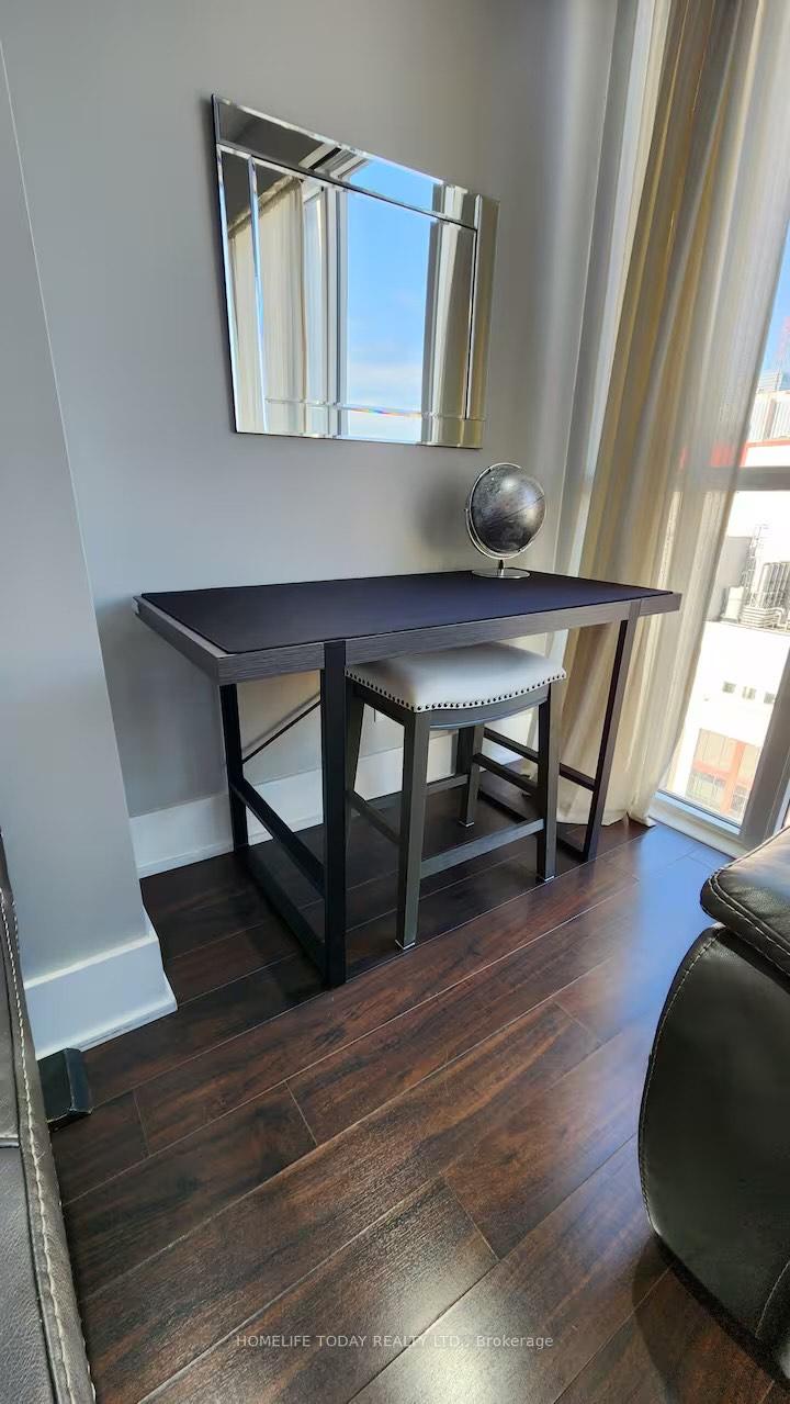 2 Bedrooms Condo at 300 Front, Toronto For sale