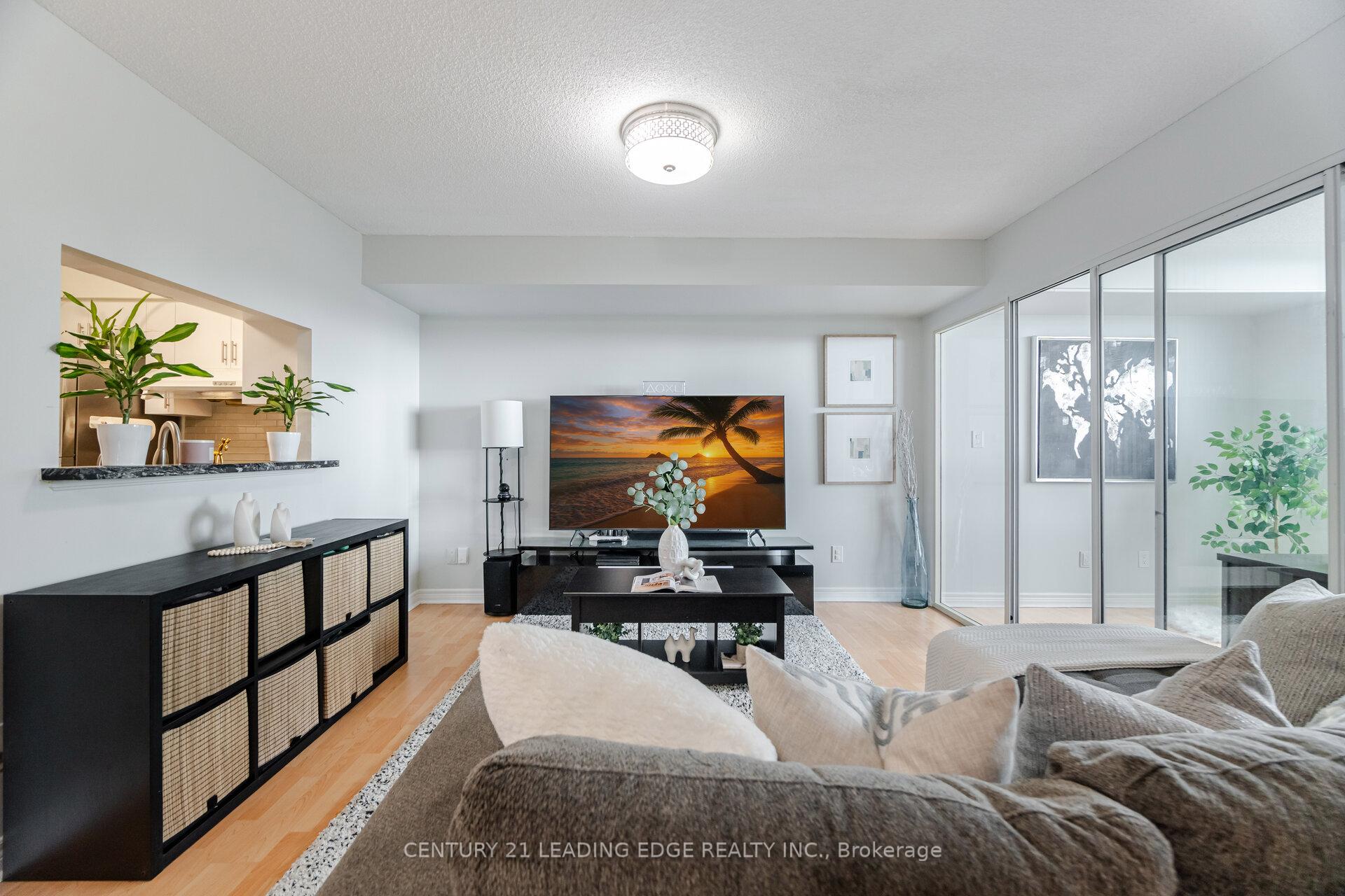 3 Bedrooms Condo at 68 Corporate, Toronto For sale