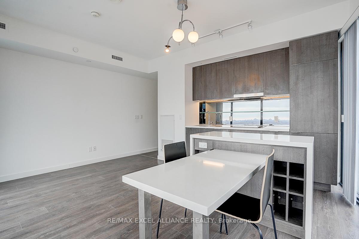 2 Bedrooms Condo at 215 Queen,  Toronto For sale