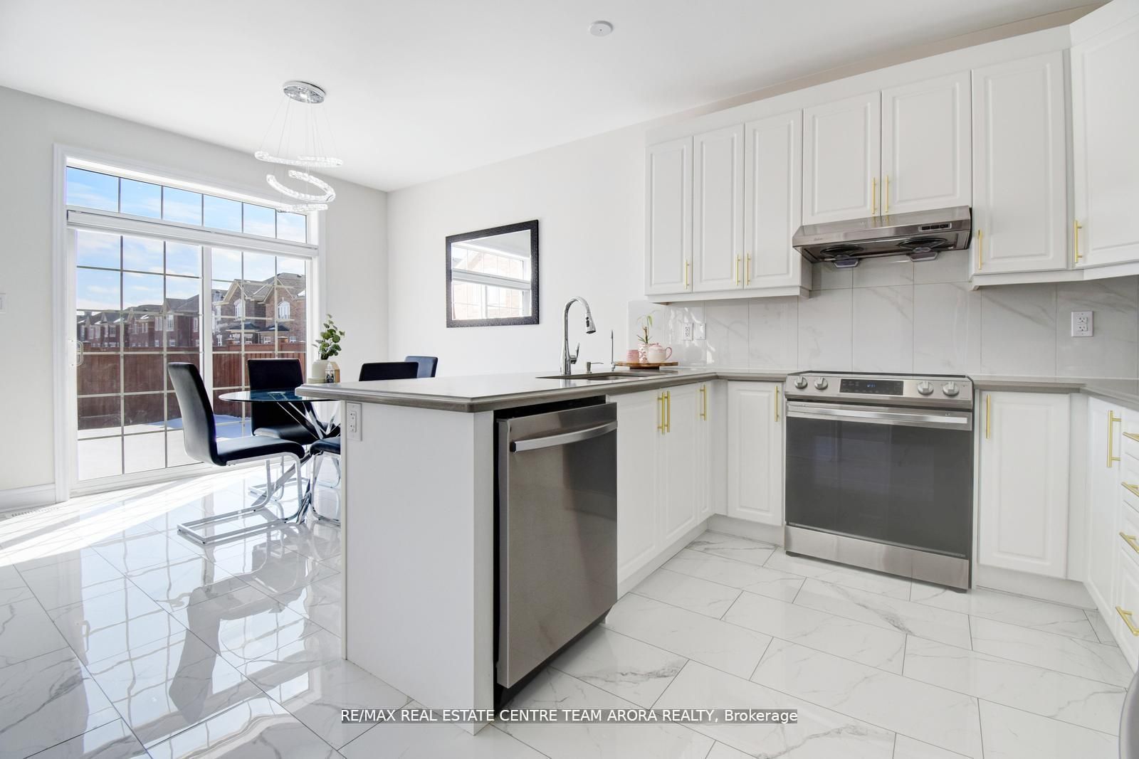 38 Rosewell Crescent