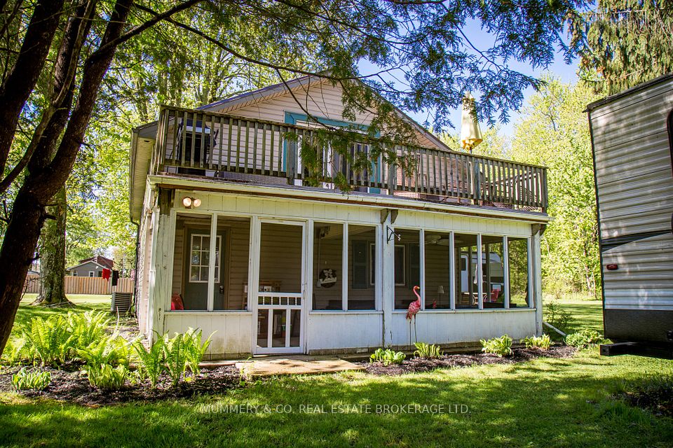 4 Lochmore Avenue
