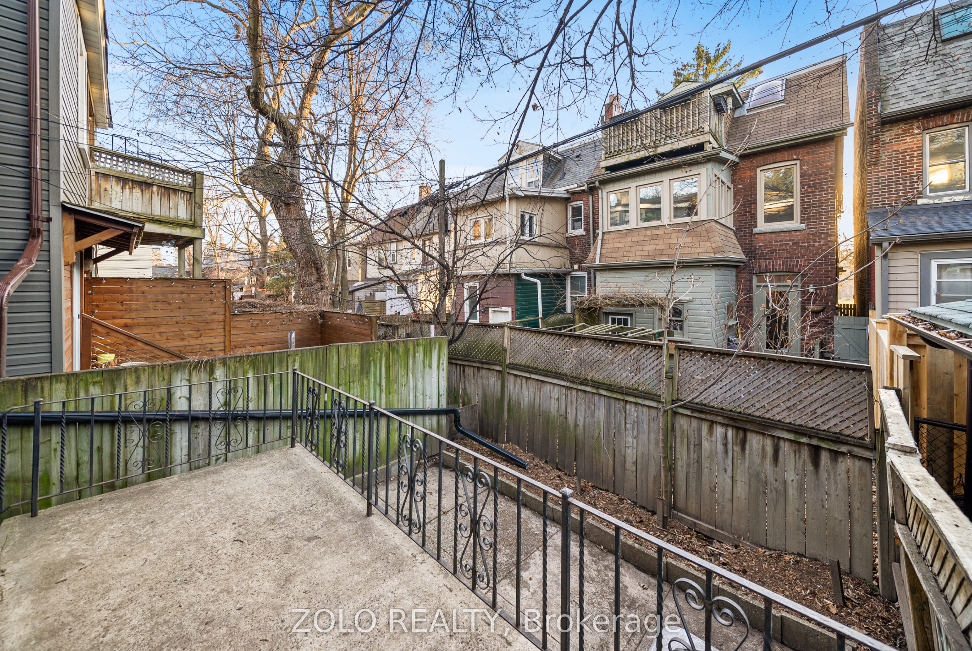 82 Bellwoods Avenue