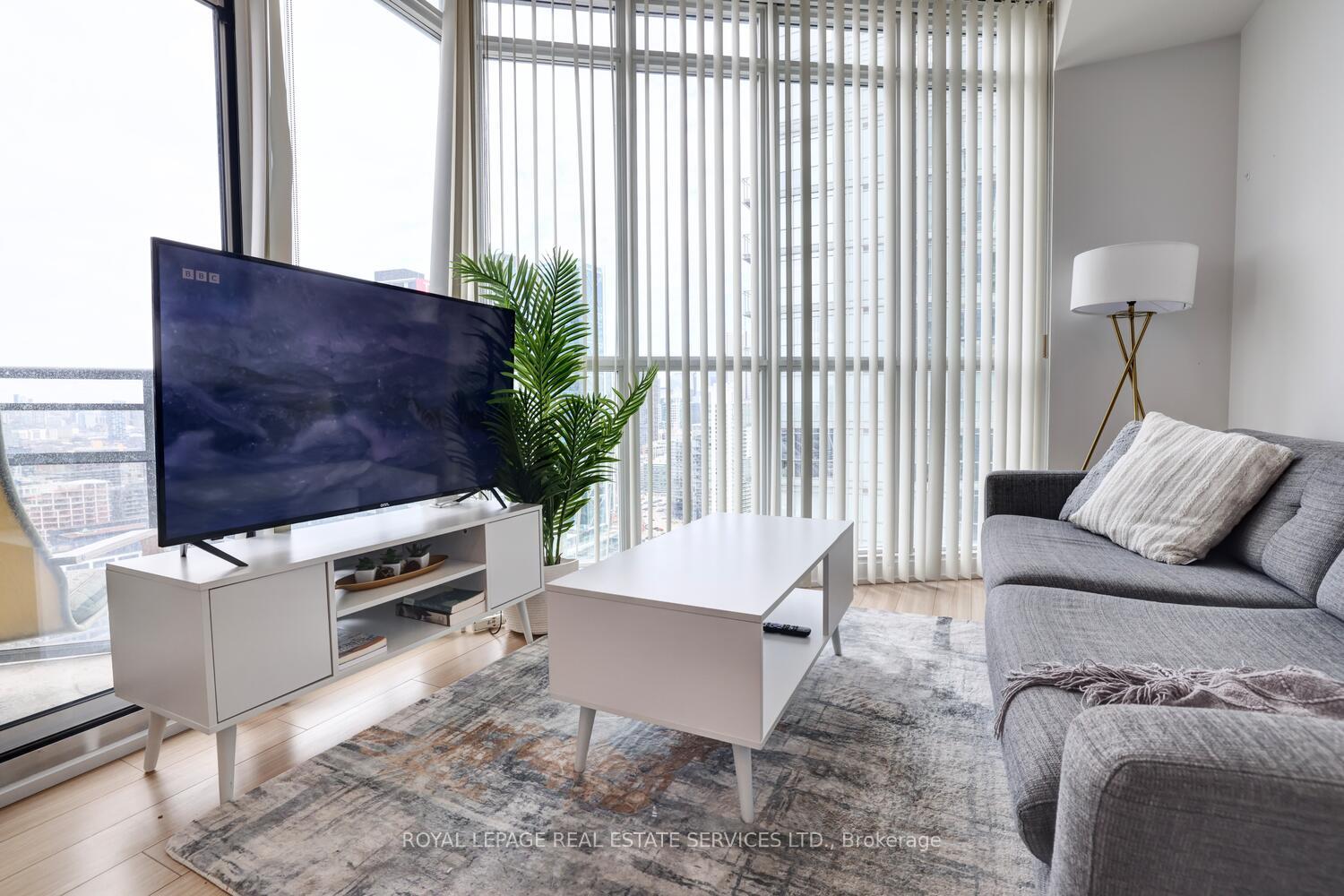 1 Bedroom Condo at 21 Iceboat,  Toronto For sale