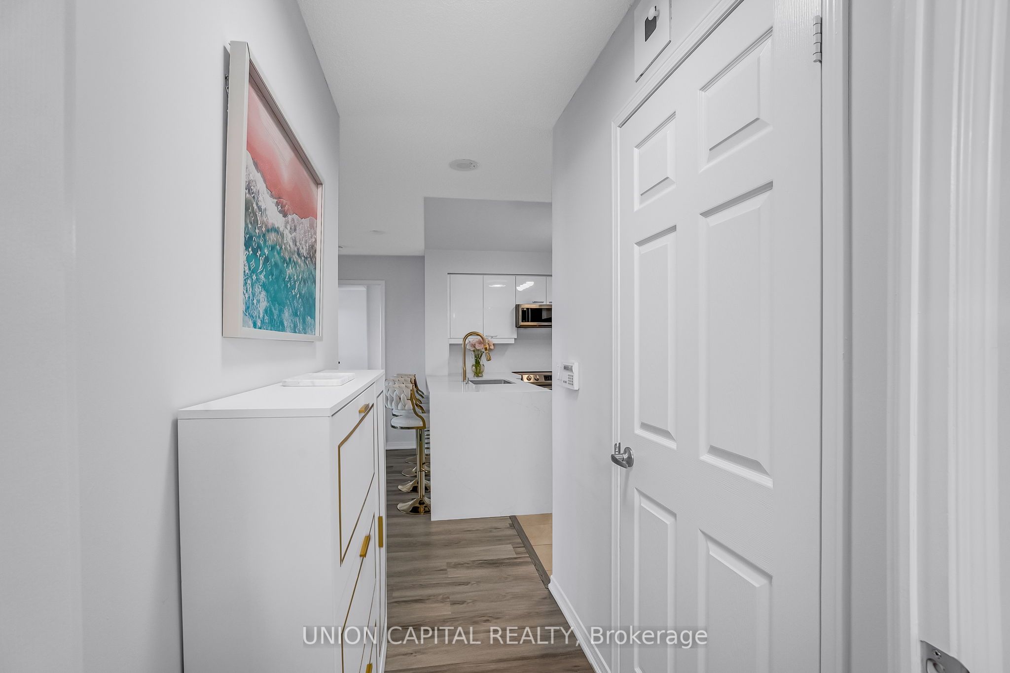 75 King William Crescent, #1010