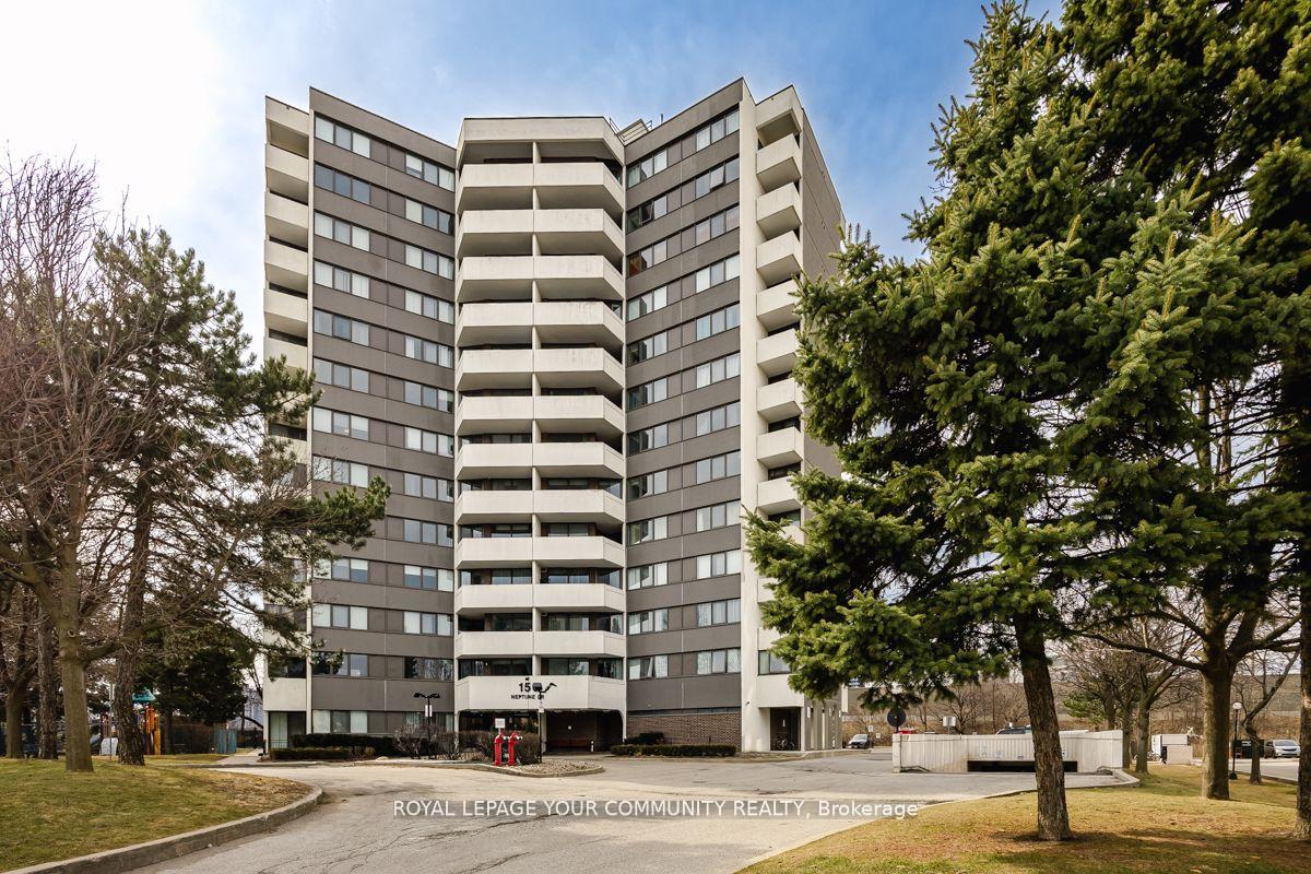 3 Bedrooms Condo at 150 Neptune, Toronto For sale