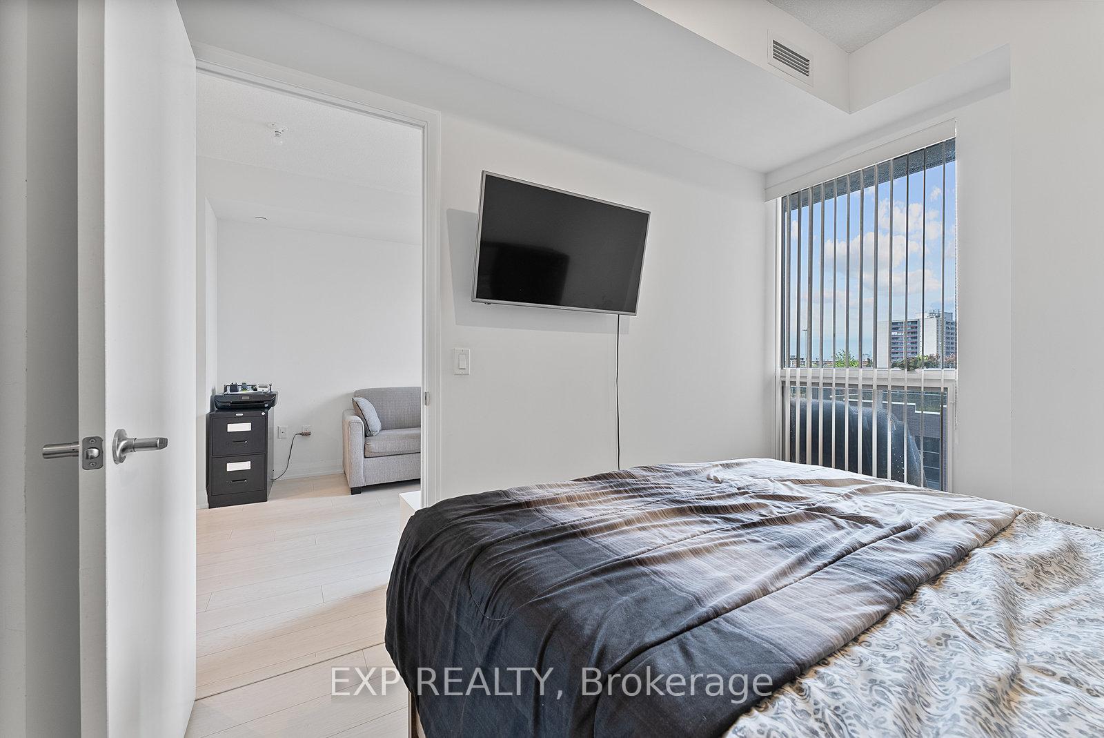 1 Bedroom Condo at 26 Gibbs, Toronto For sale