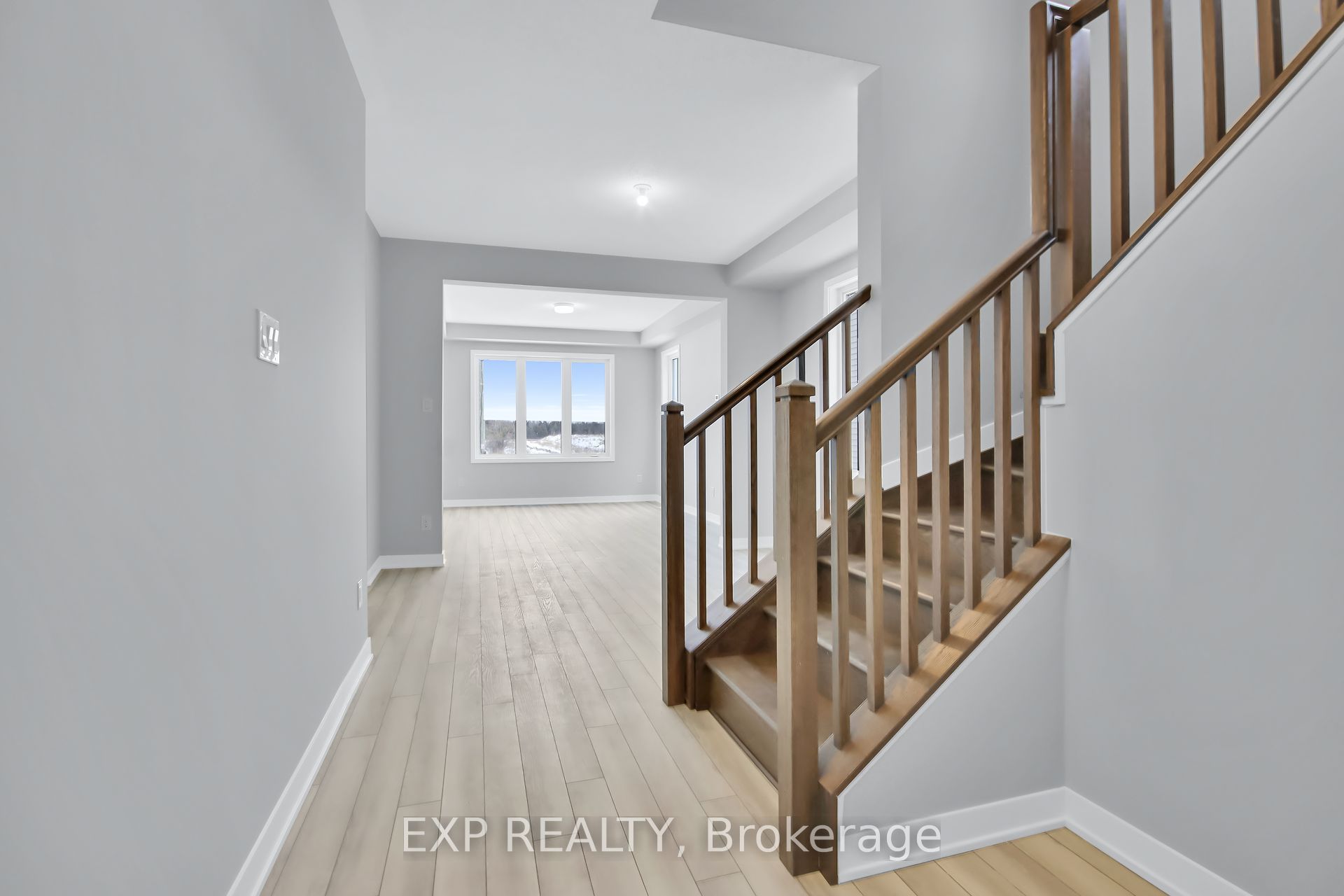 309 Cornflower Row, Stittsville - Munster - Richmond 8209 - Goulbourn Twp From Franktown Rd/South To Rideau