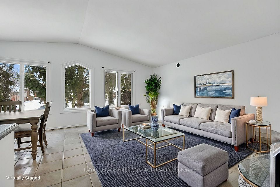 55 ROSENFELD Drive, Barrie, ON L4M 5X5