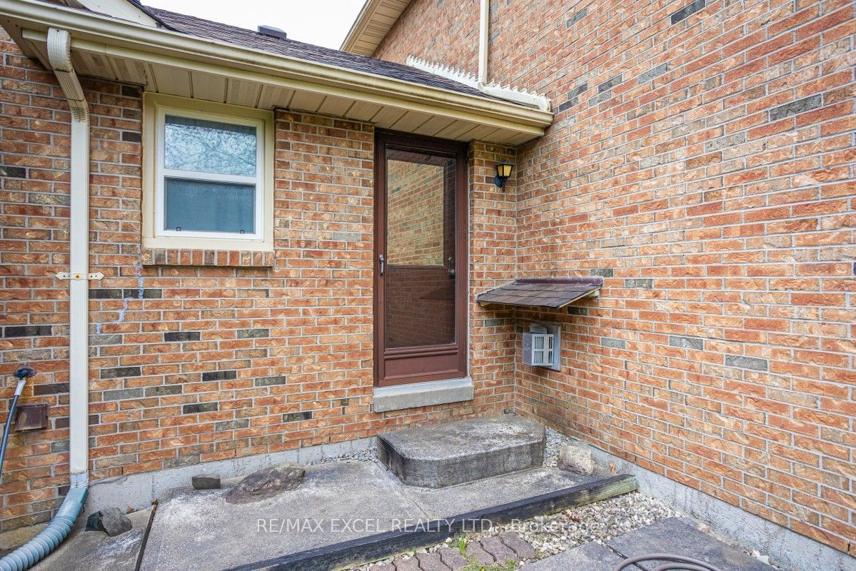 8 Boyd Court