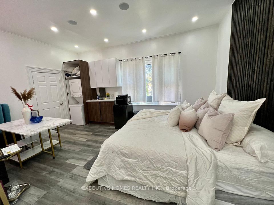 650 Oxford Street, London East, ON N5X 3J4