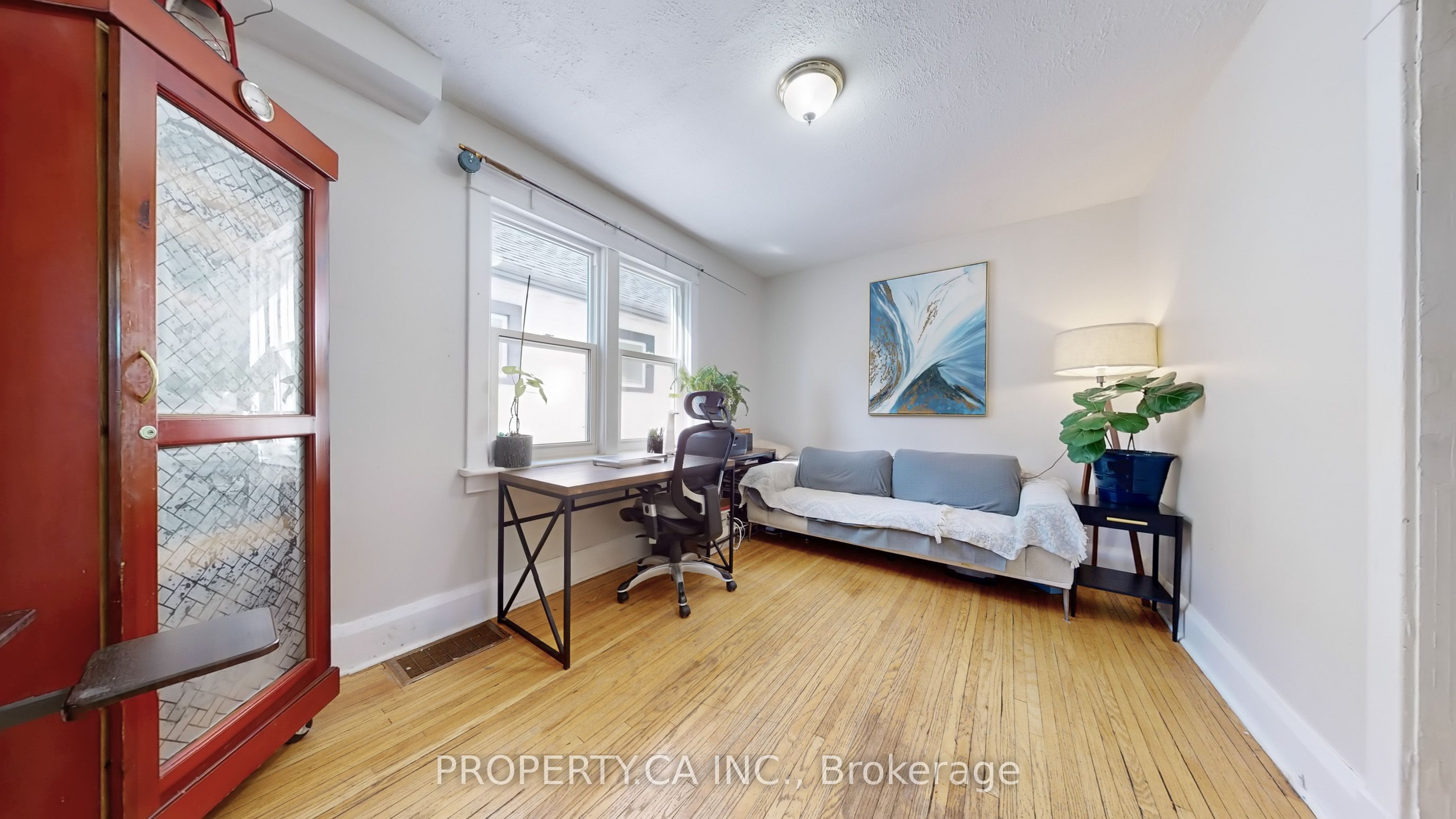 106 Park Road S