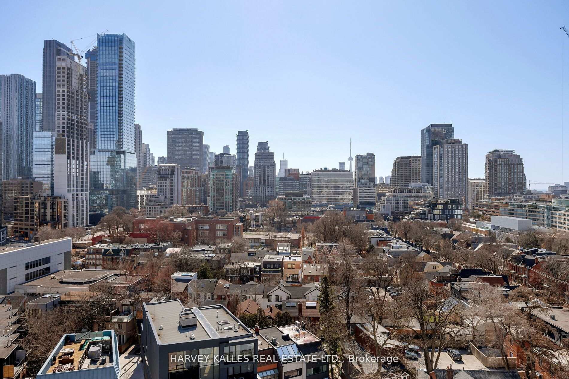 4 Bedrooms Condo at 181 Davenport, Toronto For sale