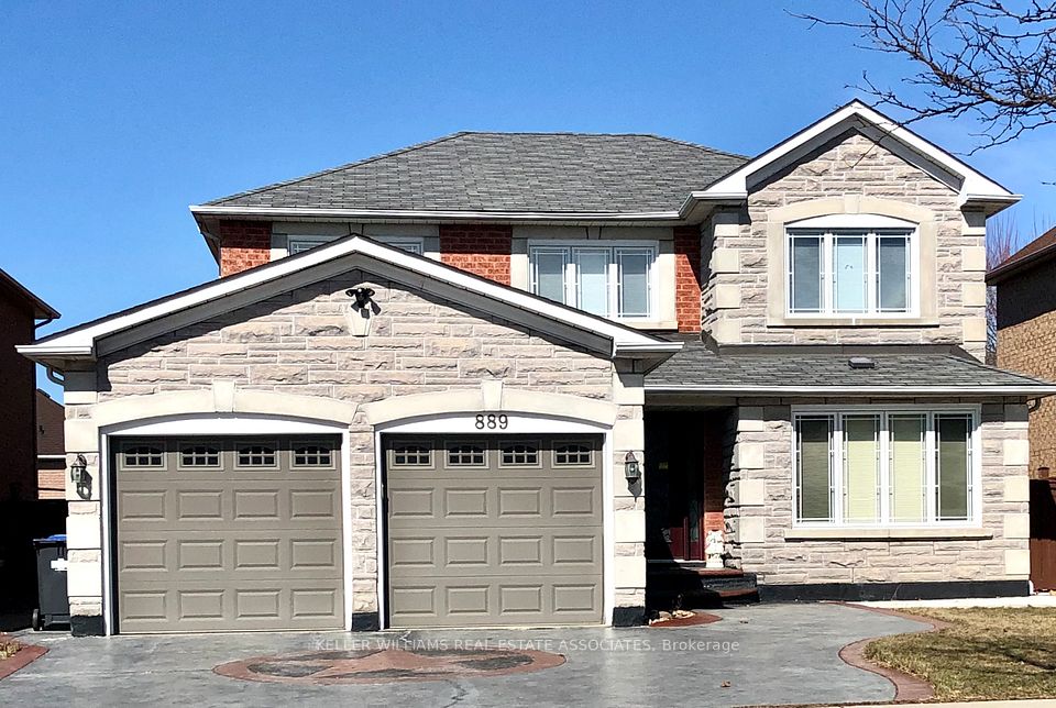 889 Bancroft