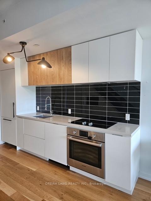 2 Bedrooms Condo at 35 Wabash, Toronto For sale
