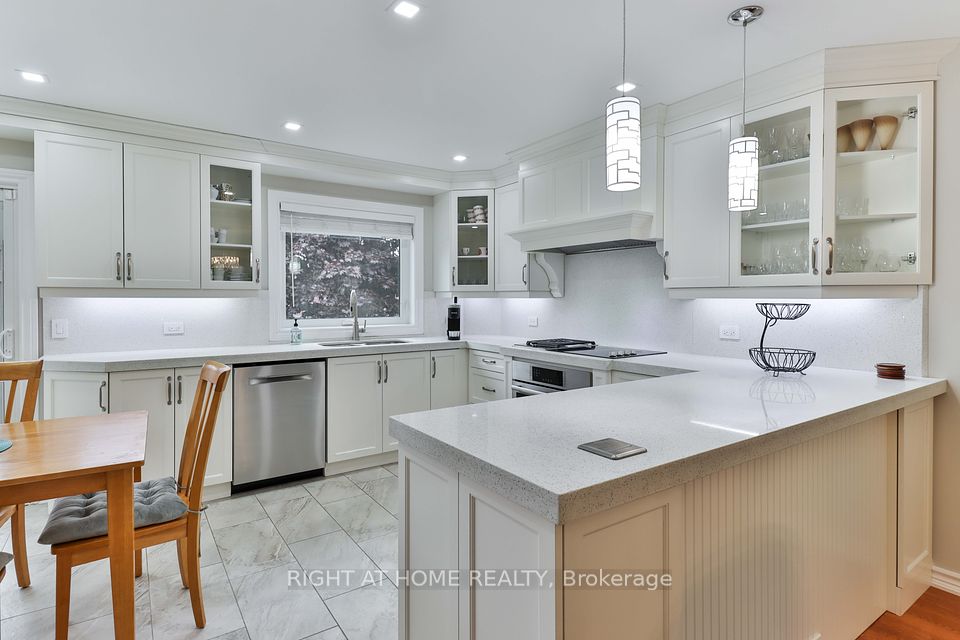 48 Inverhuron