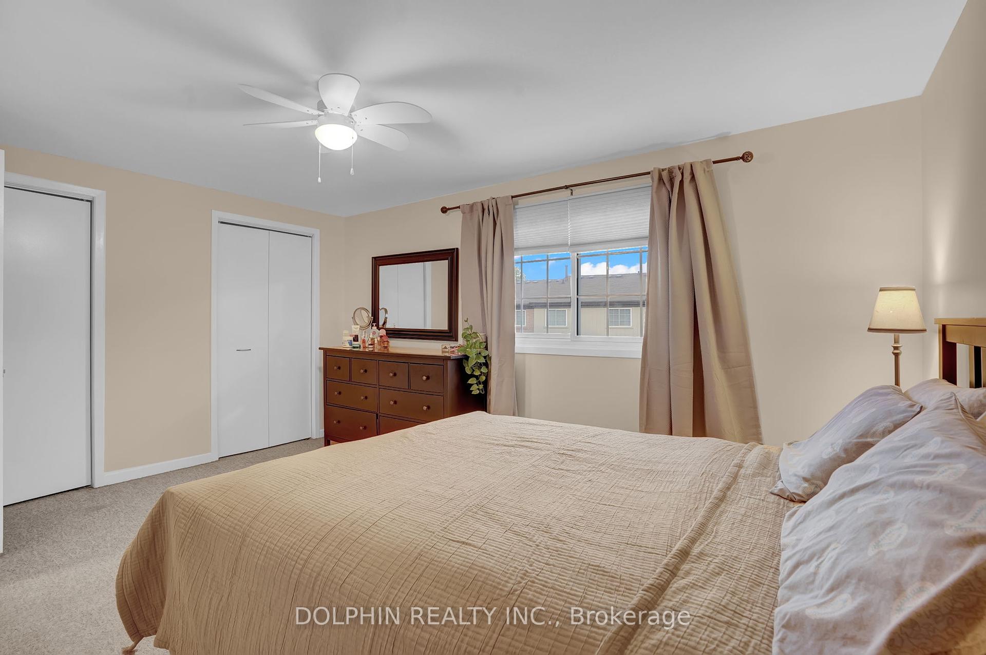 3 Bedrooms Condo at 3033 Glencrest, Burlington For sale