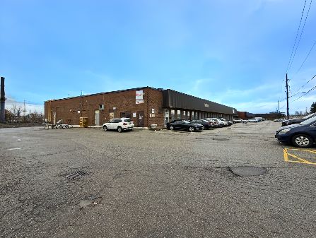 1324 Blundell Road Unit# A Mississauga Ontario L4Y 1M5