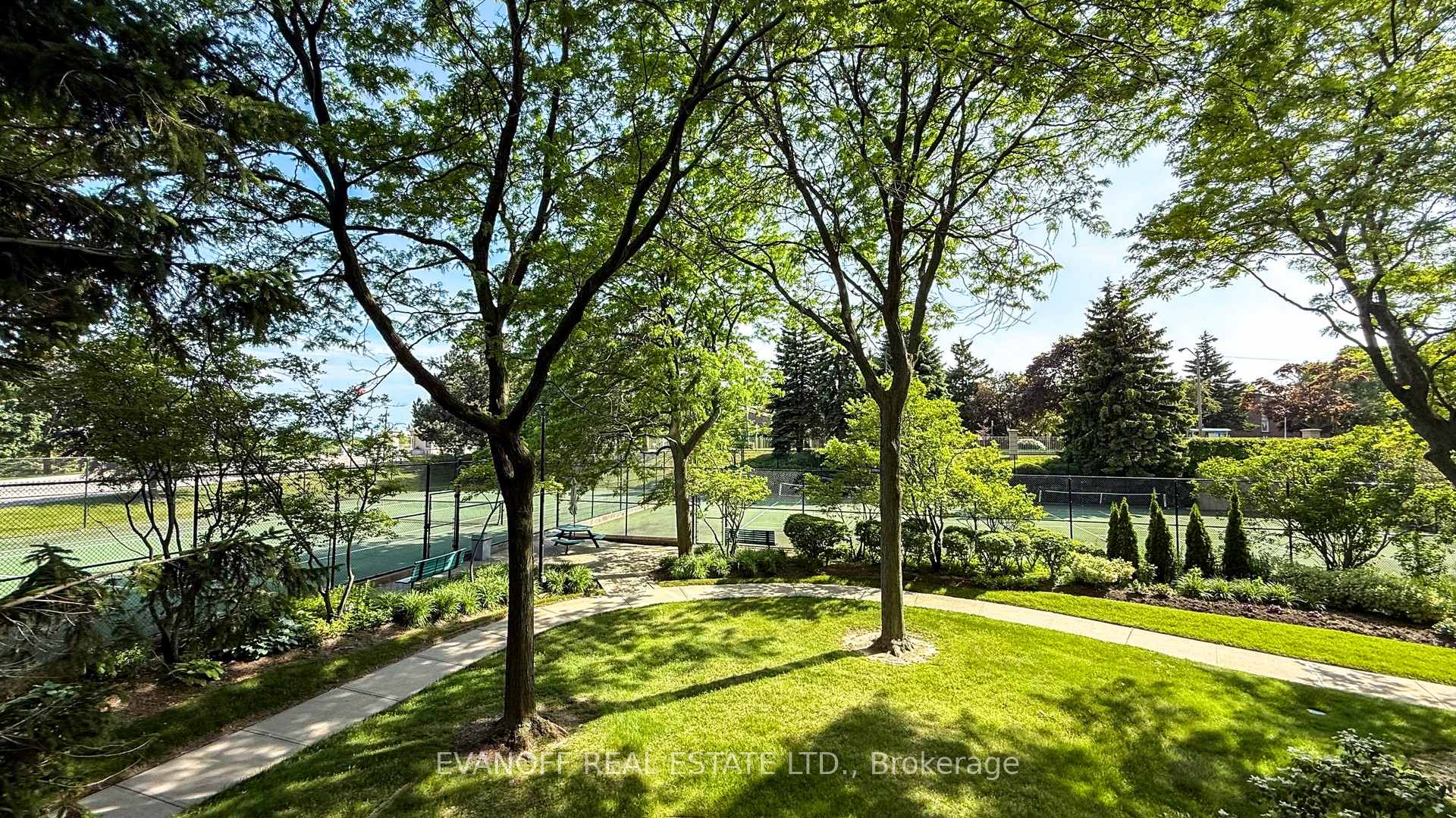 3 Bedrooms Condo at 10 Guildwood, Toronto For sale