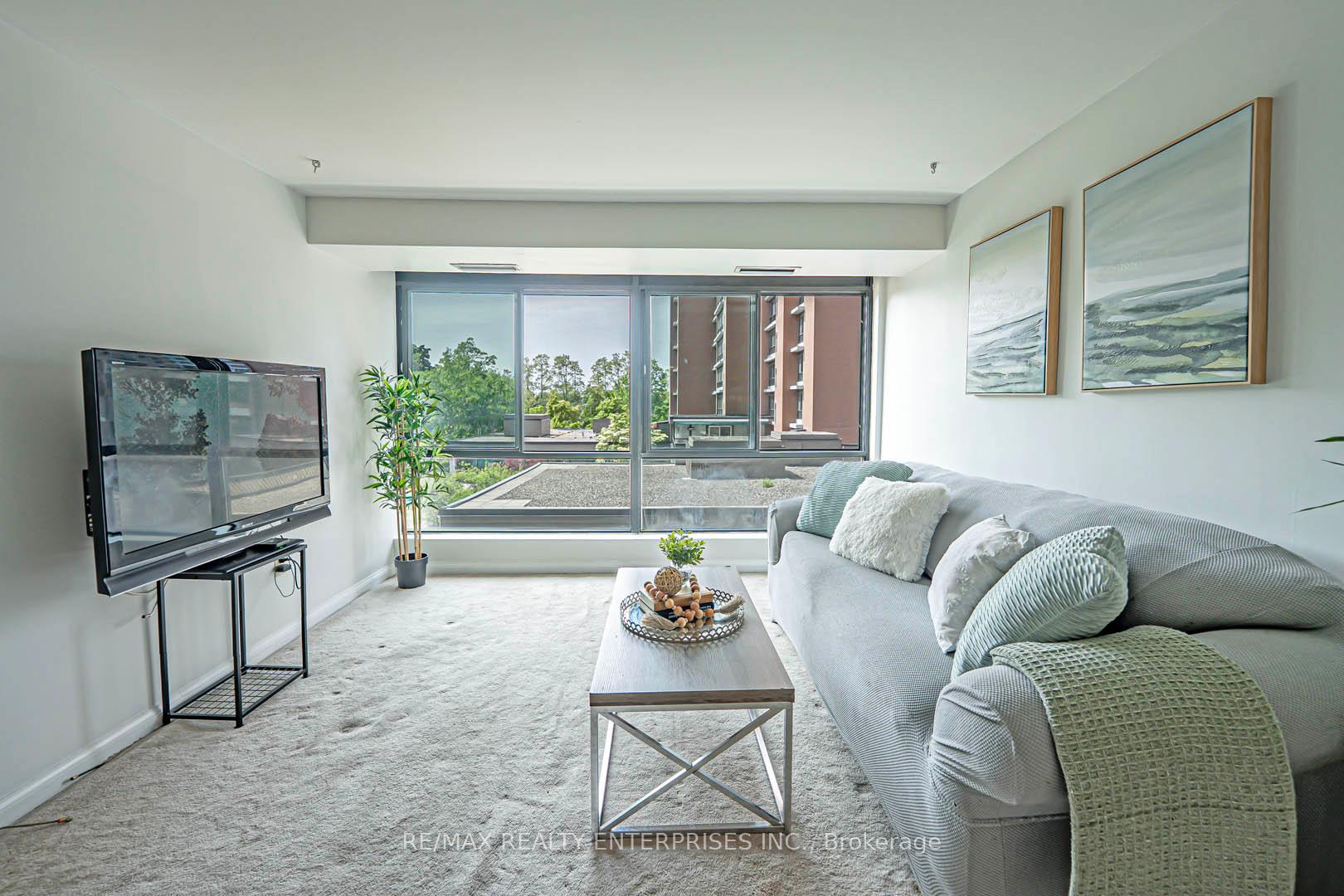 2 Bedrooms Condo at 1400 Dixie, Mississauga For sale