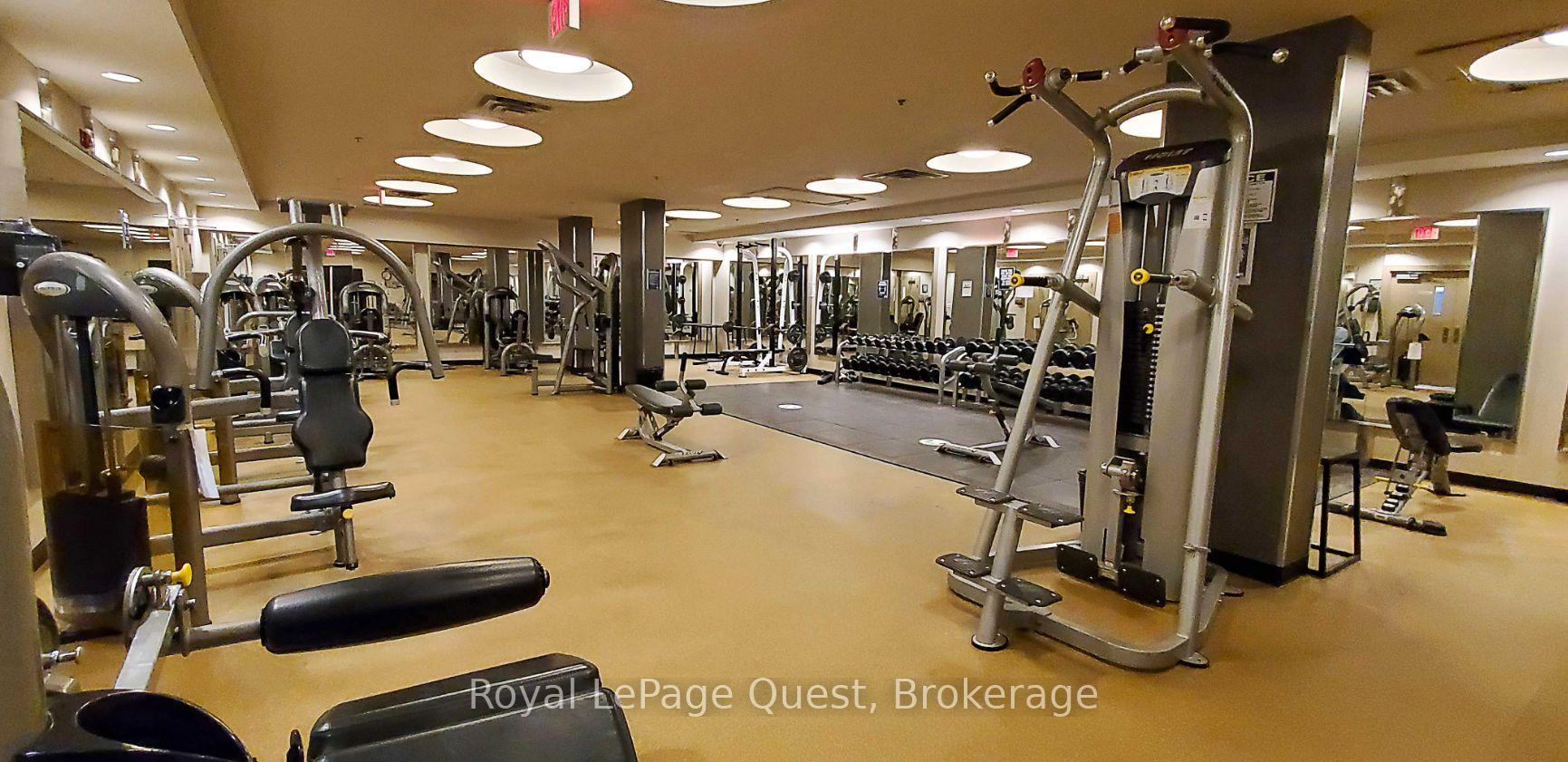 2 Bedrooms Condo at 50 Absolute, Mississauga For sale