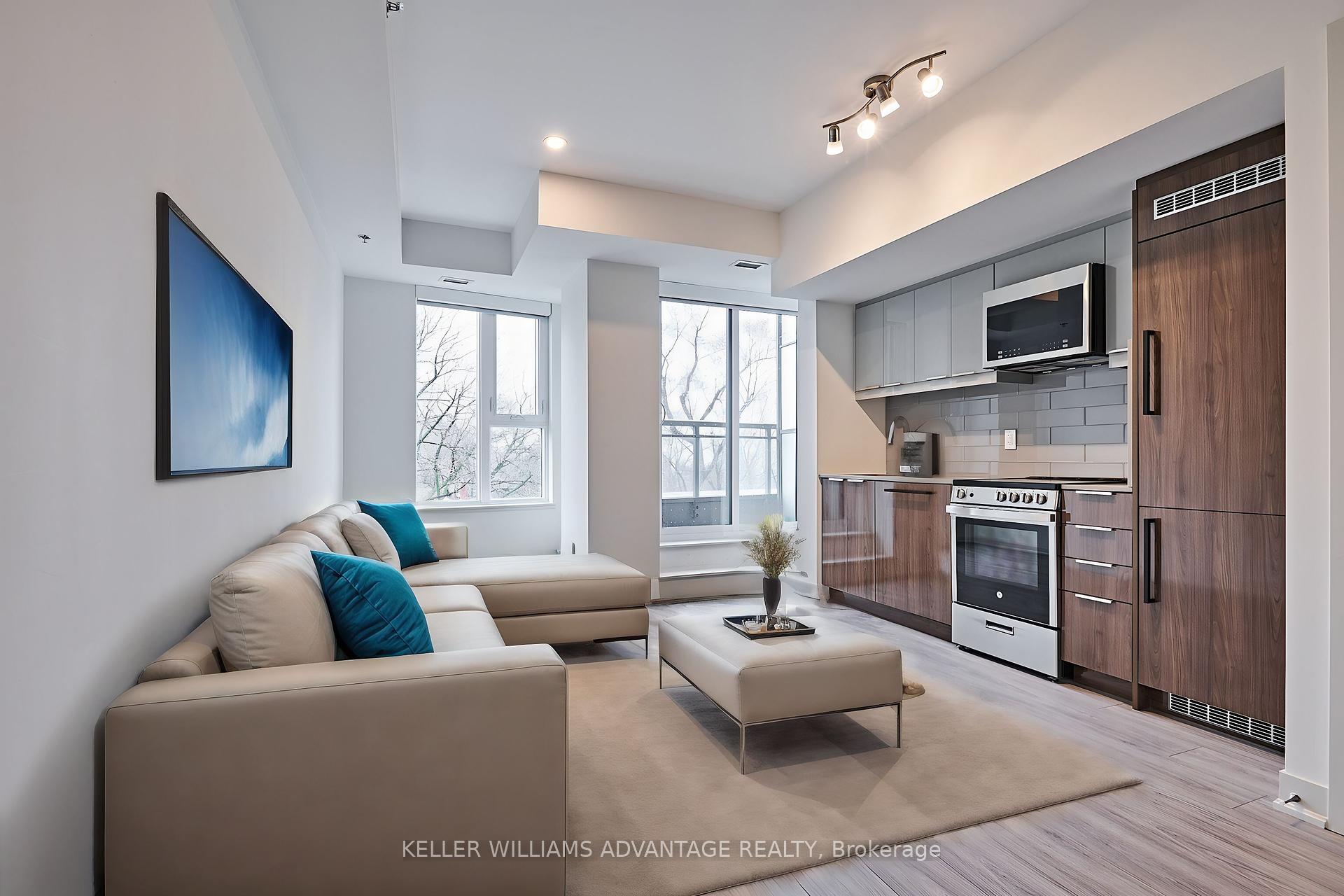 2 Bedrooms Condo at 90 Glen Everest,  Toronto For sale