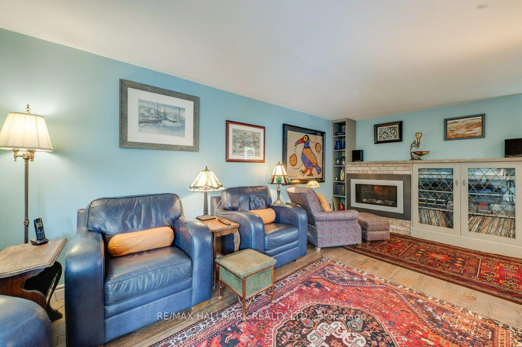2 Bedrooms Condo at 2366 Queen, Toronto For sale