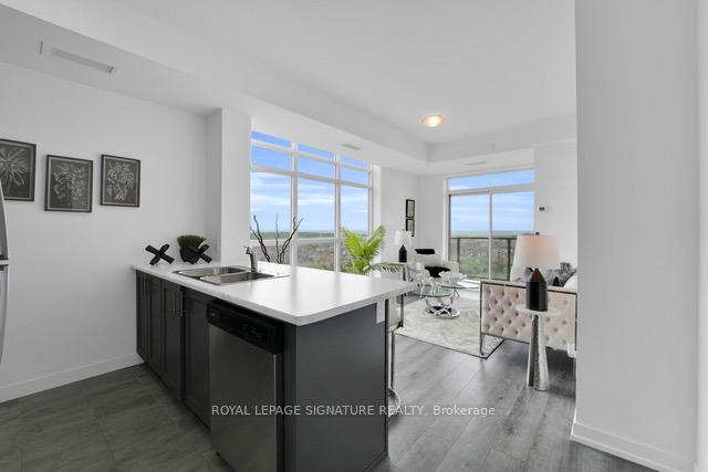 2 Bedrooms Condo at 450 Dundas, Hamilton For sale