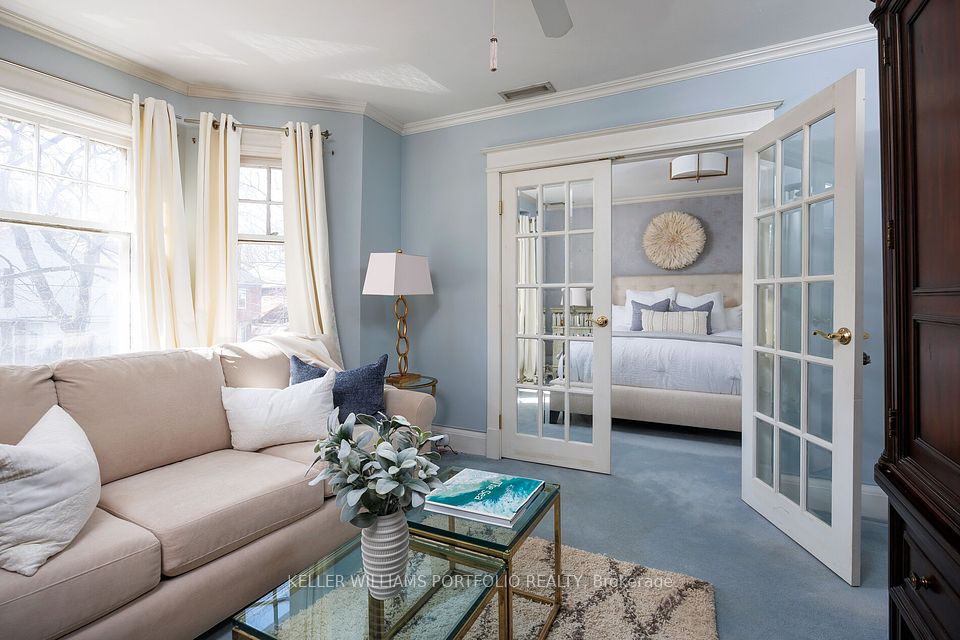 Den/3rd Bedroom