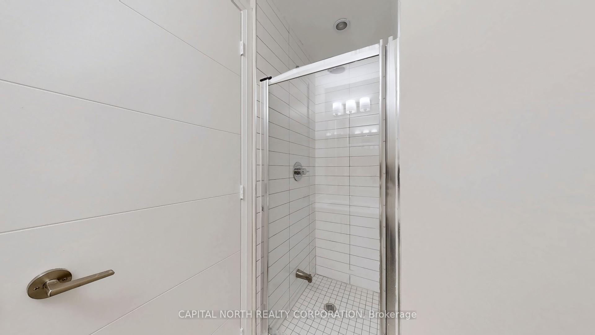 2 Bedrooms Condo at 460 Adelaide,  Toronto For sale